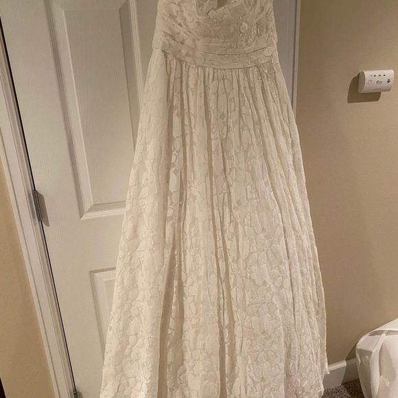 GALINA Lace Wedding Ball Gown with pockets NWT - Picture 8 of 16